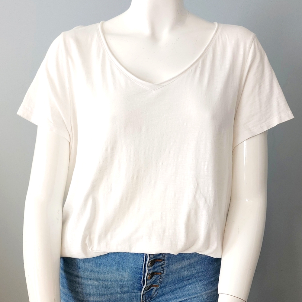 [2X] EILEEN FISHER White Cotton V-Neck T-Shirt
